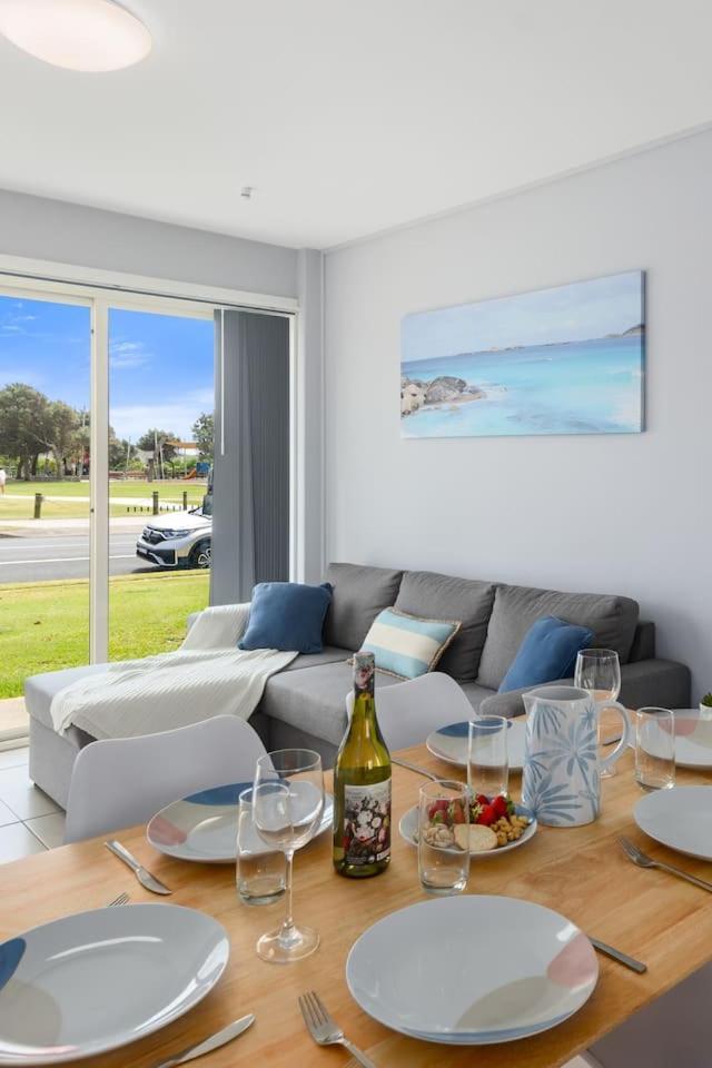 'Beachside Escape' A Breezy Waterfront Family Abode Apartment Wollongong Exterior foto